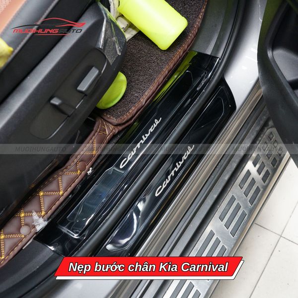 Nẹp Bước Chân Kia Carnival