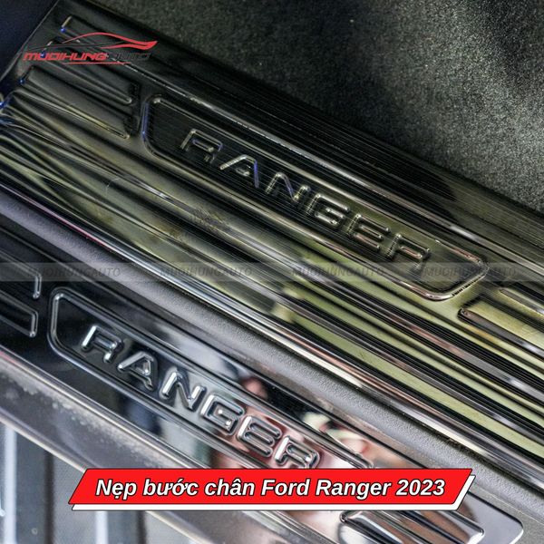 Nẹp Bước Chân Ford Ranger 2023