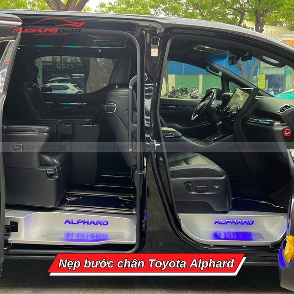 Nẹp Bước Chân Toyota Alphard