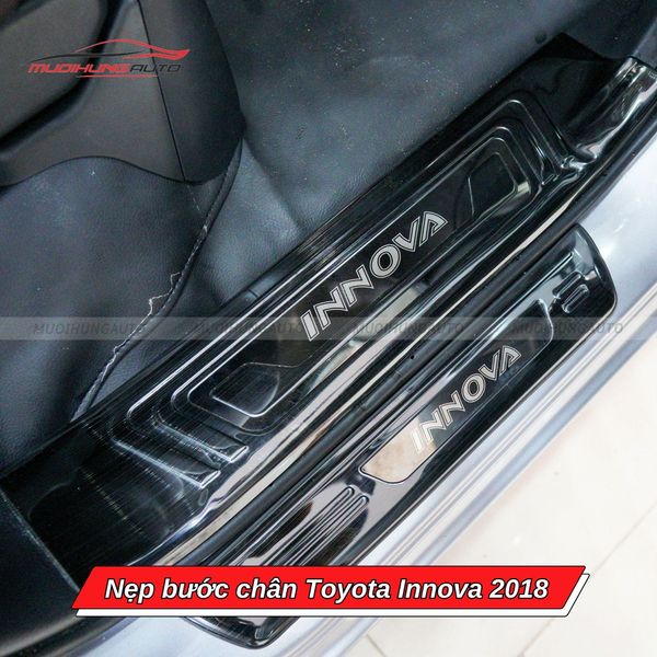 Nẹp Bước Chân Toyota Innova 2018
