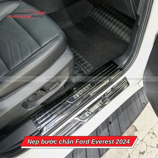 Nẹp Bước Chân Ford Everest 2024