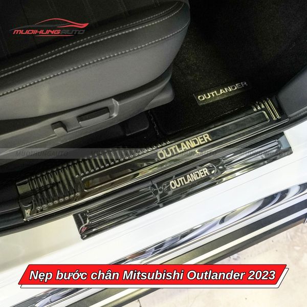 Nẹp Bước Chân Mitsubishi Outlander 2023