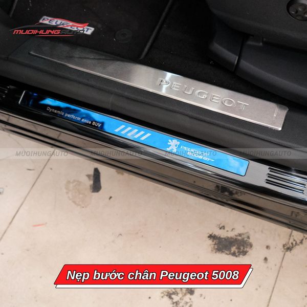 Nẹp Bước Chân Peugeot 5008