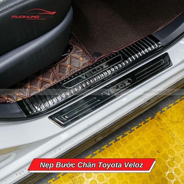 Nẹp Bước Chân Toyota Veloz