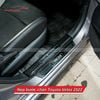 Nẹp Bước Chân Toyota Veloz 2022