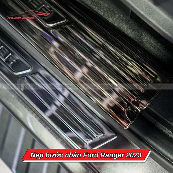 Nẹp Bước Chân Ford Ranger 2023