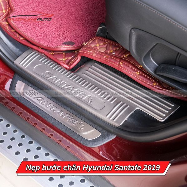 Nẹp Bước Chân Hyundai Santafe 2019