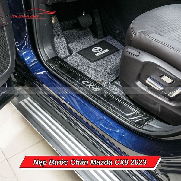 Nẹp Bước Chân Mazda CX8 2023