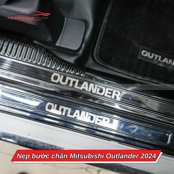 Nẹp Bước Chân Mitsubishi Outlander 2024