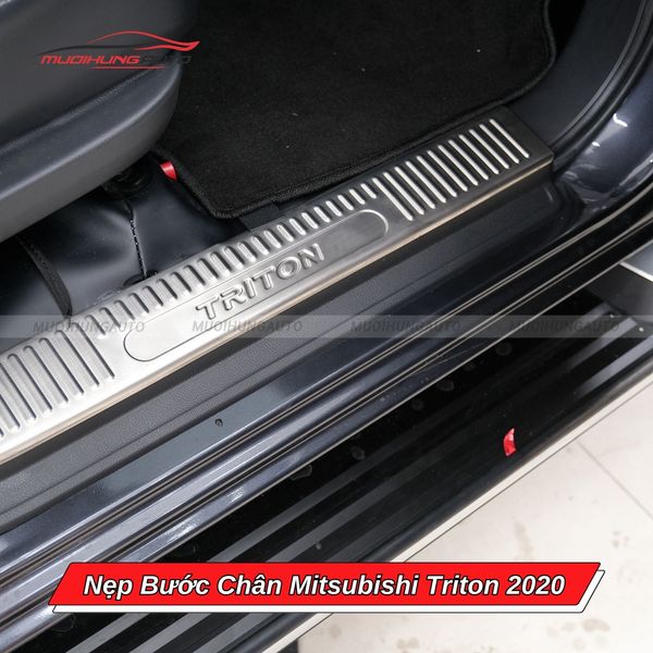 Nẹp Bước Chân Mitsubishi Triton 2020