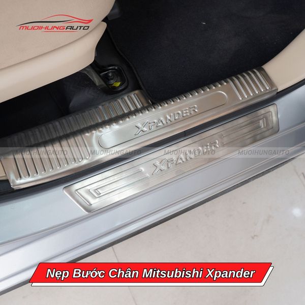 Nẹp Bước Chân Mitsubishi Xpander