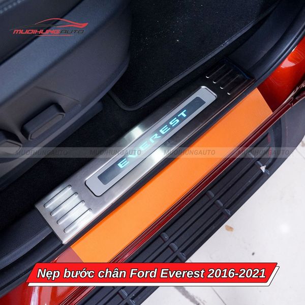 Nẹp Bước Chân Ford Everest 2016-2021