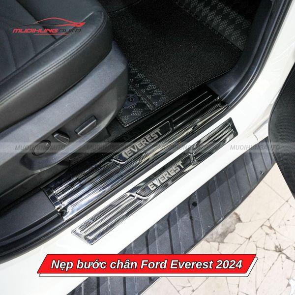 Nẹp Bước Chân Ford Everest 2024