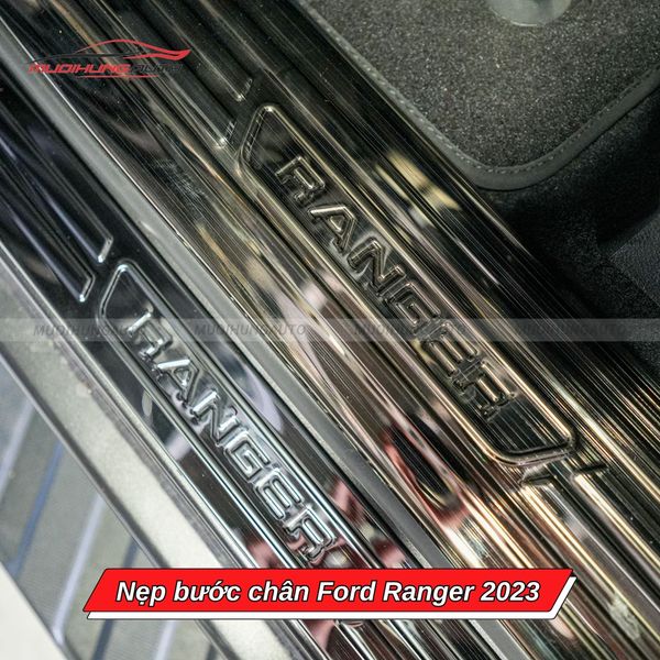 Nẹp Bước Chân Ford Ranger 2023