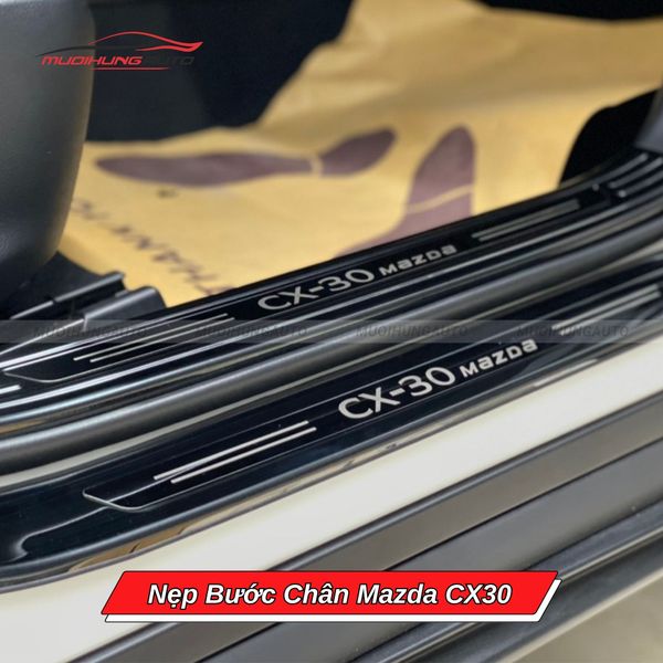 Nẹp Bước Chân Mazda CX30