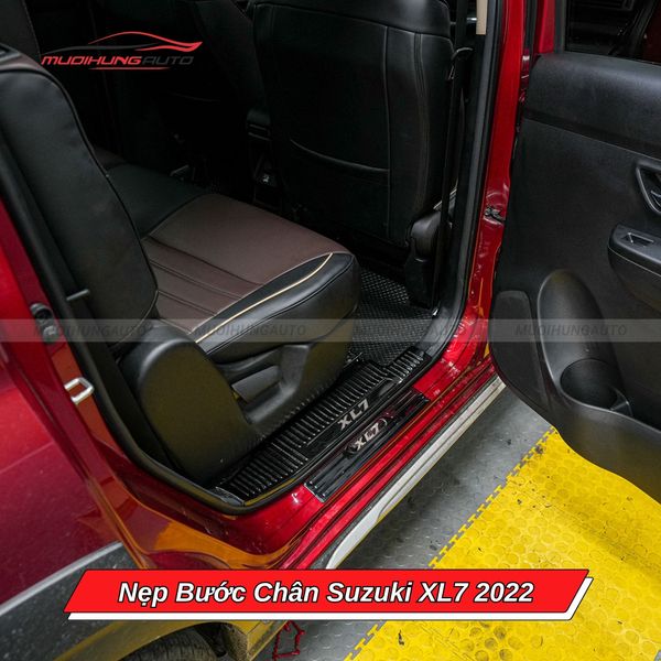 Nẹp Bước Chân Suzuki XL7 2022