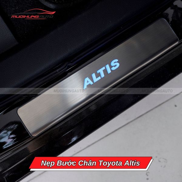 Nẹp Bước Chân Toyota Altis