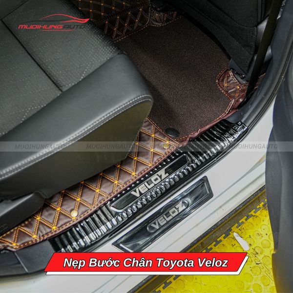 Nẹp Bước Chân Toyota Veloz