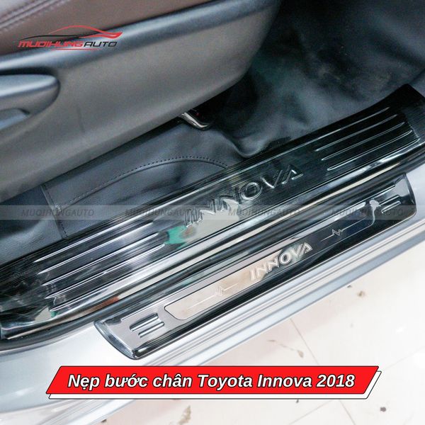Nẹp Bước Chân Toyota Innova 2018