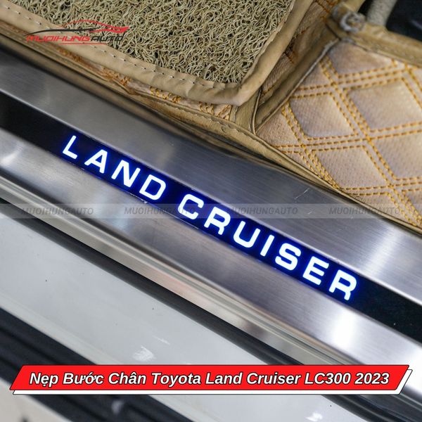 Nẹp Bước Chân Toyota Land Cruiser LC300 2023