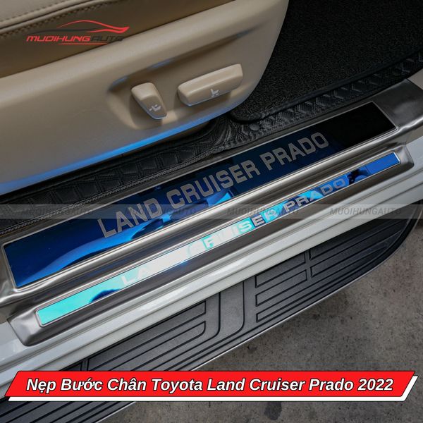 Nẹp Bước Chân Toyota Land Cruiser Prado 2022