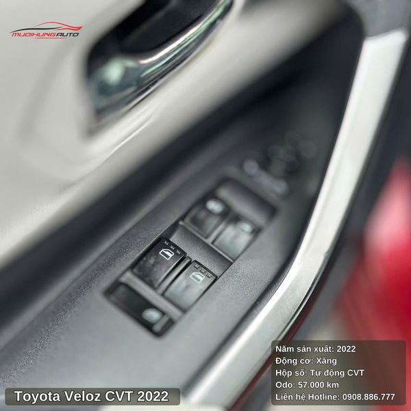 Toyota Veloz CVT - 2022