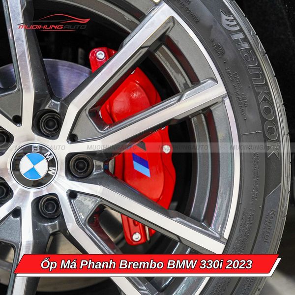 Ốp Má Phanh Brembo BMW 330i 2023