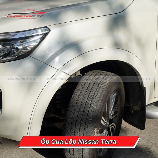 Ốp Cua Lốp Nissan Terra