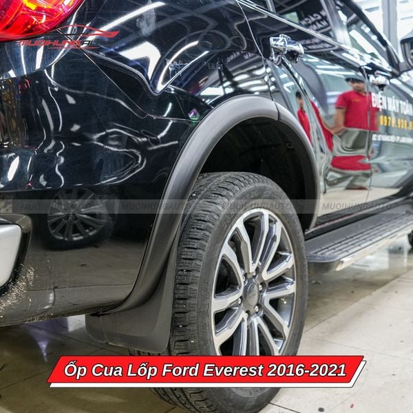 Ốp Cua Lốp Ford Everest 2016-2021