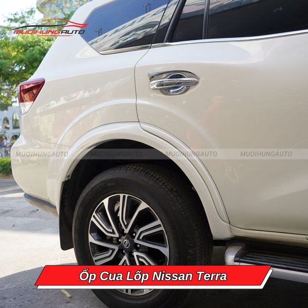 Ốp Cua Lốp Nissan Terra