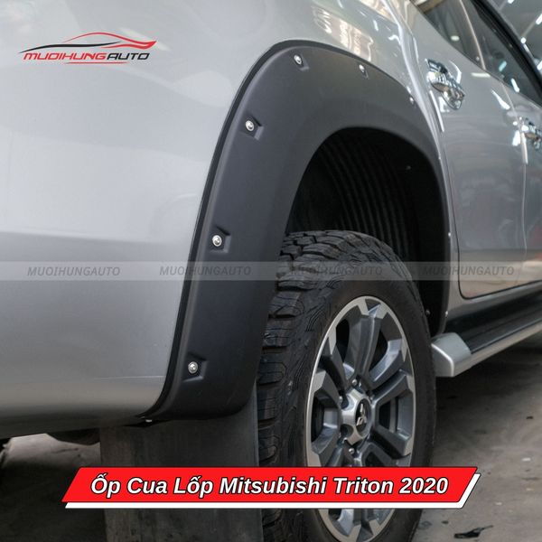 Ốp Cua Lốp Mitsubishi Triton 2020