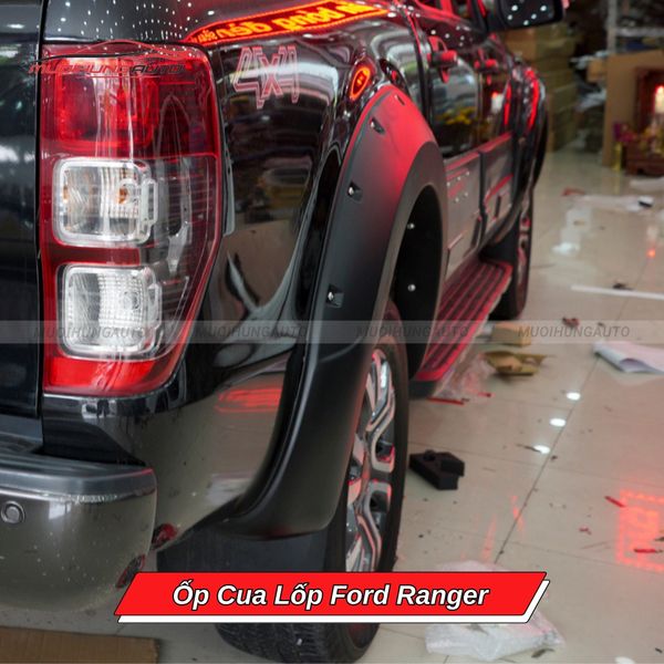 Ốp Cua Lốp Ford Ranger