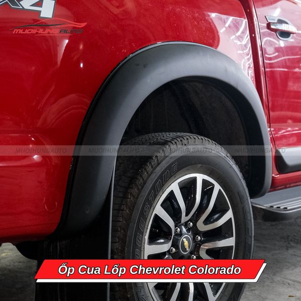 Ốp Cua Lốp Chevrolet Colorado