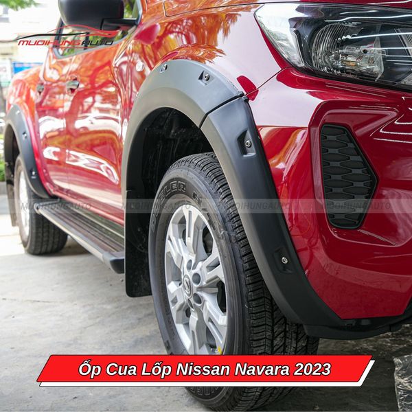 Ốp Cua Lốp Nissan Navara 2023