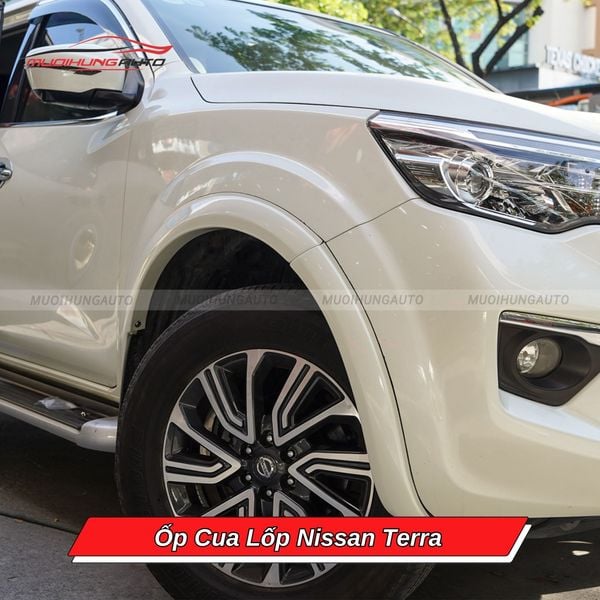 Ốp Cua Lốp Nissan Terra