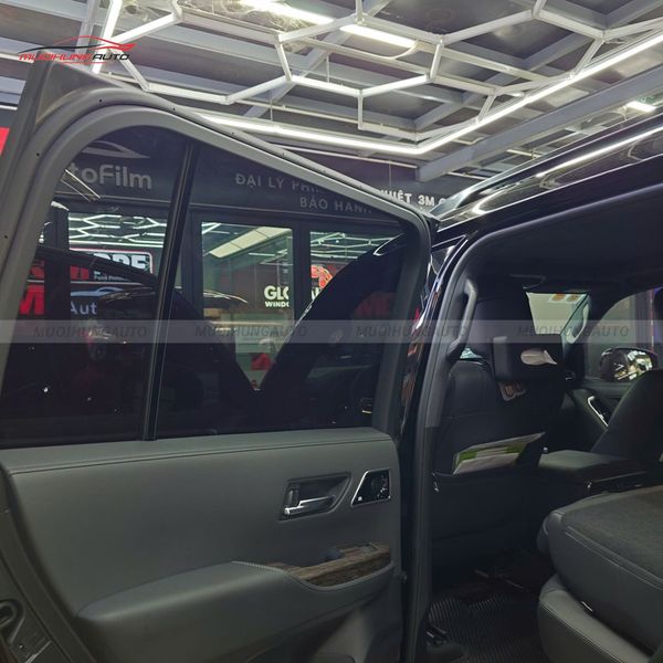 Dán Phim Cách Nhiệt 3M Ô Tô Toyota Land Cruiser LC300 2025