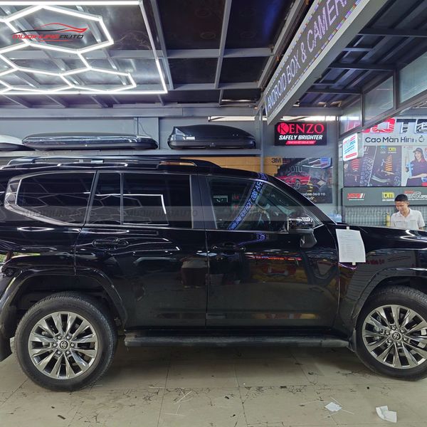 Dán Phim Cách Nhiệt 3M Ô Tô Toyota Land Cruiser LC300 2025