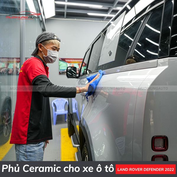 Phủ Ceramic Cho Xe Ô Tô Land Rover Defender 2022