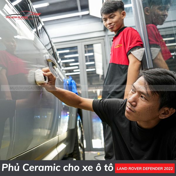 Phủ Ceramic Cho Xe Ô Tô Land Rover Defender 2022