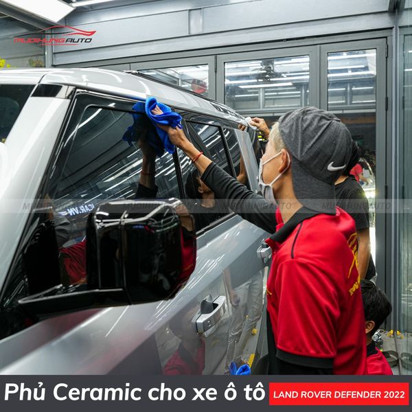 Phủ Ceramic Cho Xe Ô Tô Land Rover Defender 2022