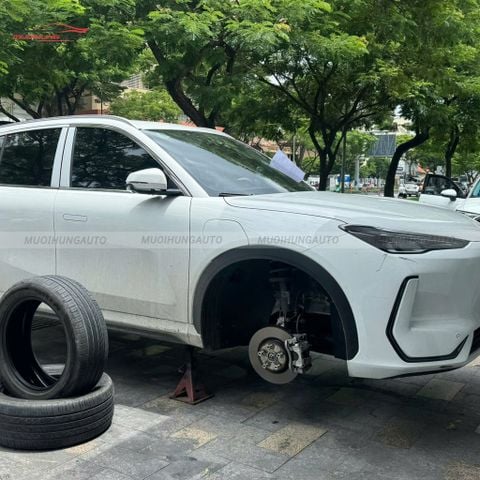 Tráng lốp chống đinh cho xe Geely EX5