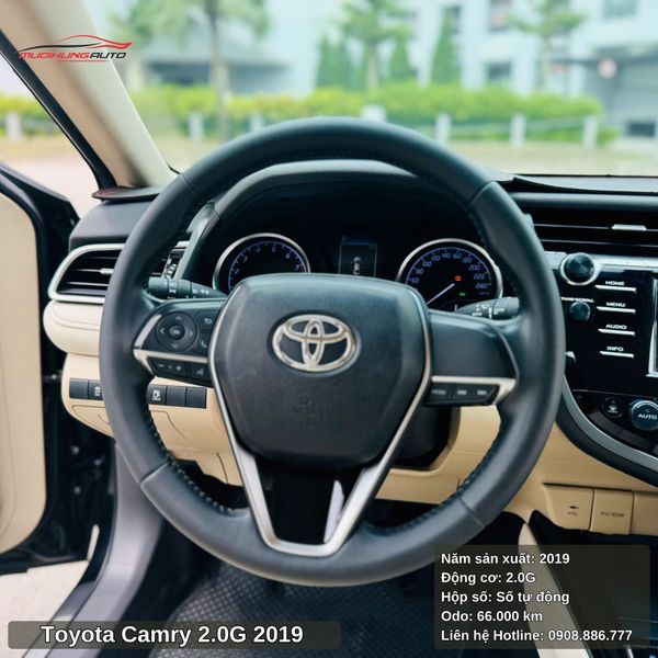 Toyota Camry 2.0G - 2019