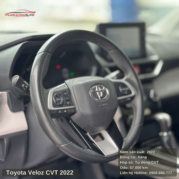 Toyota Veloz CVT - 2022