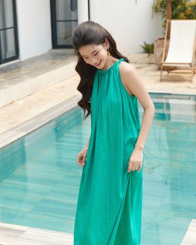  A302_DEAL 7: ĐẦM DÁNG DÀI CỔ CÁCH ĐIỆU FORMAT 
