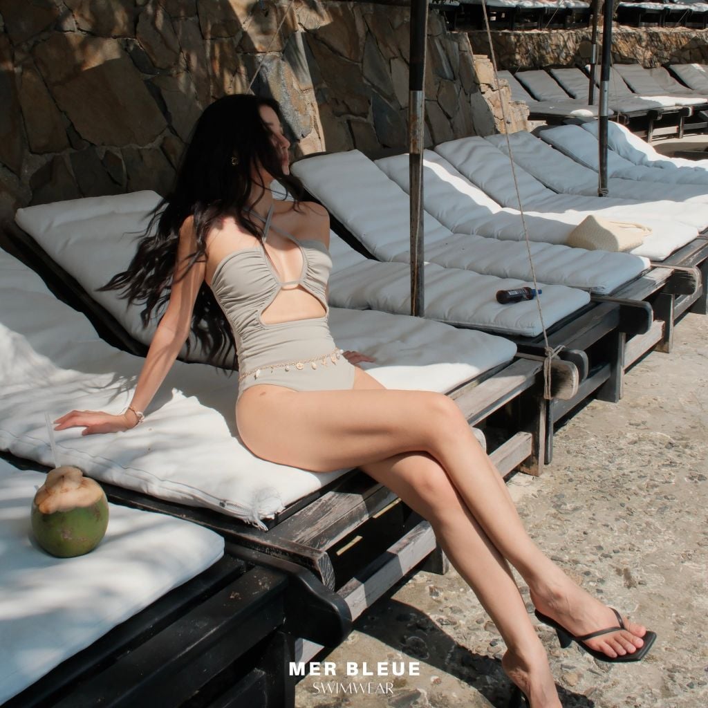  DEAL 11: SET ĐỒ BƠI 1 MẢNH LOLA BODYSUIT 