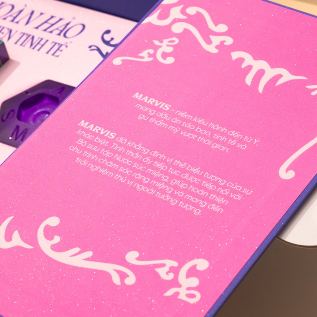  DEAL 4: PERFECT COUPLE BOX SET KEM ĐÁNH RĂNG 75/85ML & NƯỚC SÚC MIỆNG 400ML PHA SẴN MARVIS - PHIÊN BẢN GIỚI HẠN TẶNG KÈM ĐẾ DỰNG KĐR 