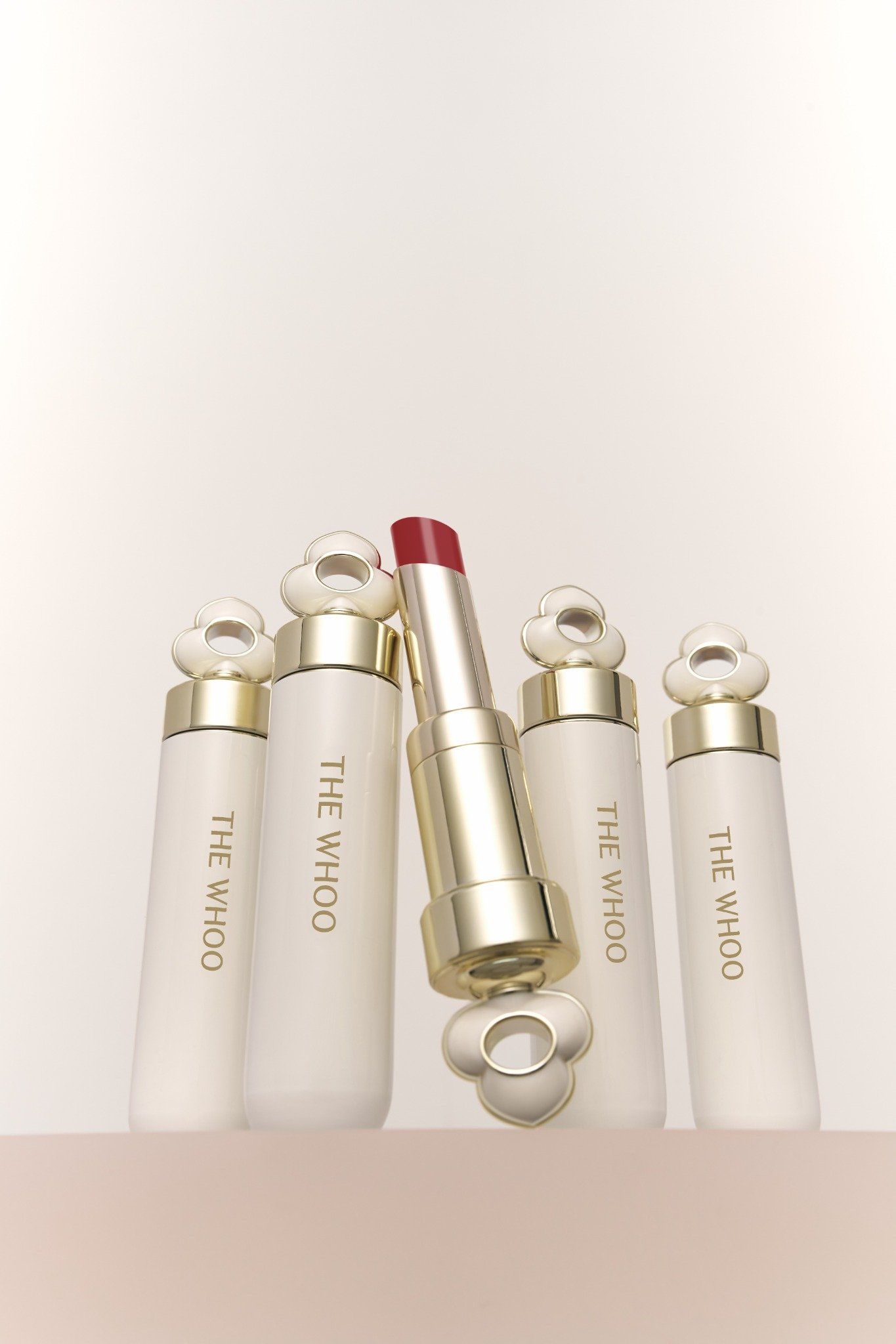  E239_DEAL 15: NEW - BỘ SON DƯỠNG CẢI THIỆN NẾP NHĂN MÔI THE WHOO ESSENTIAL LIP GLOW BALM - 33 PETAL PINK 