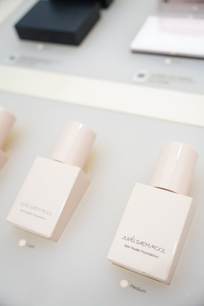  KEM NỀN CĂNG BÓNG SKIN NUDER FOUNDATION - A1560 