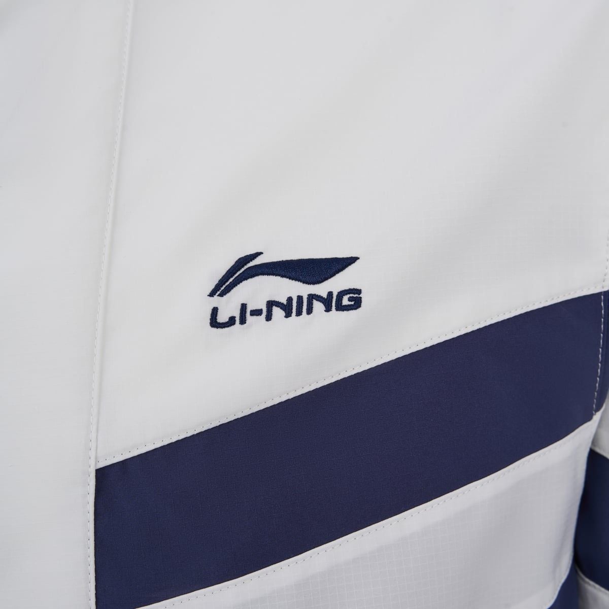 Áo gió Nam AFDV701-4V