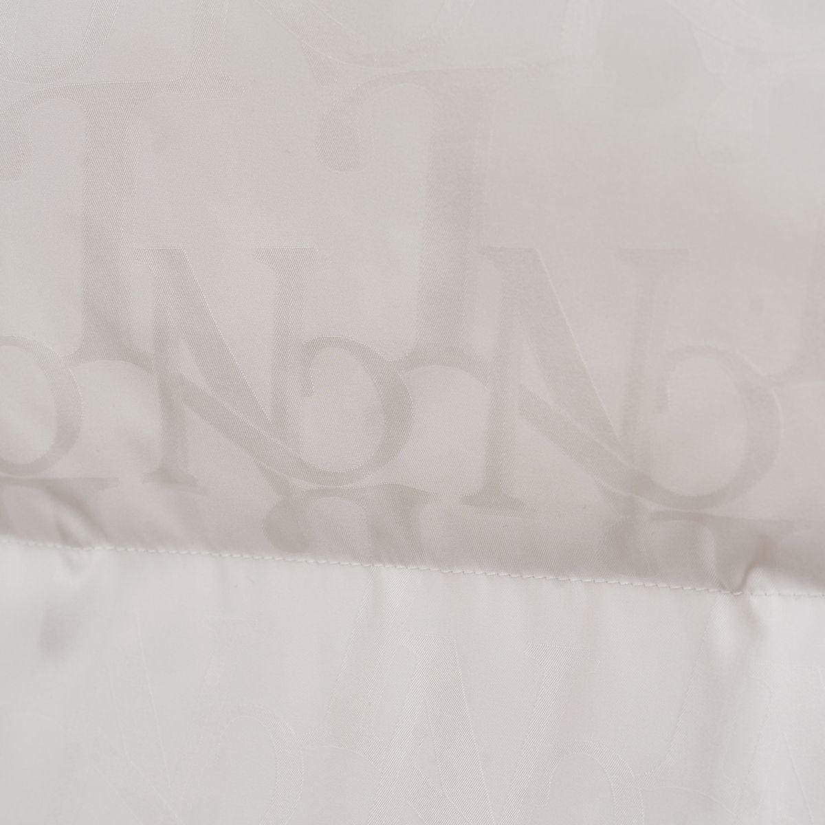 Áo lông vũ không mũ Nam AYMV493-4V